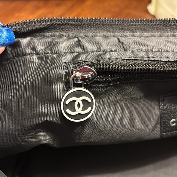 Brand new Chanel black nylon large make up pouch/clutch/bag NWOT - Picture 6 of 7